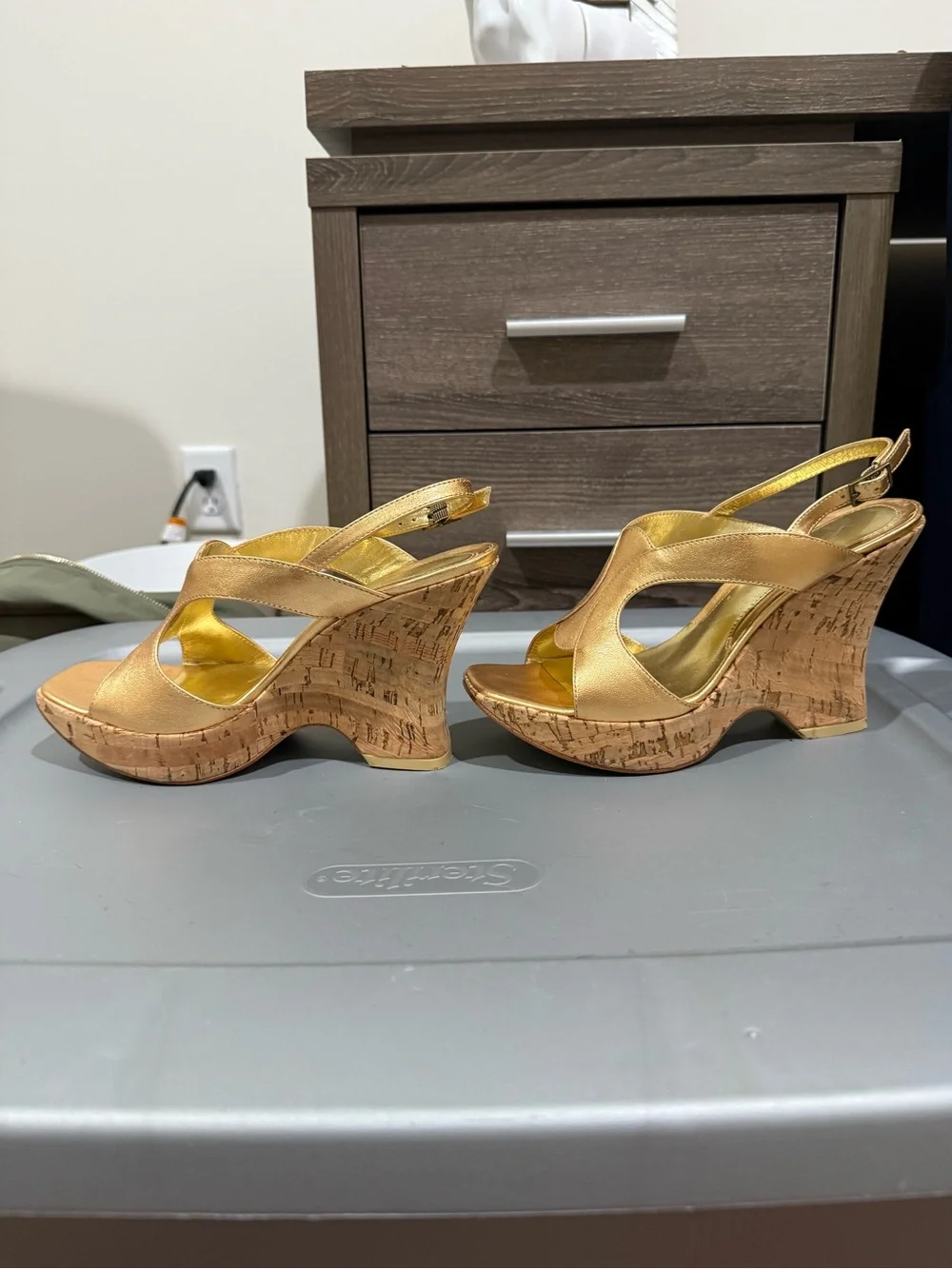 Via Spiga Gold Leather Women's Slingback platform strappy wedge Sandals 6.5
